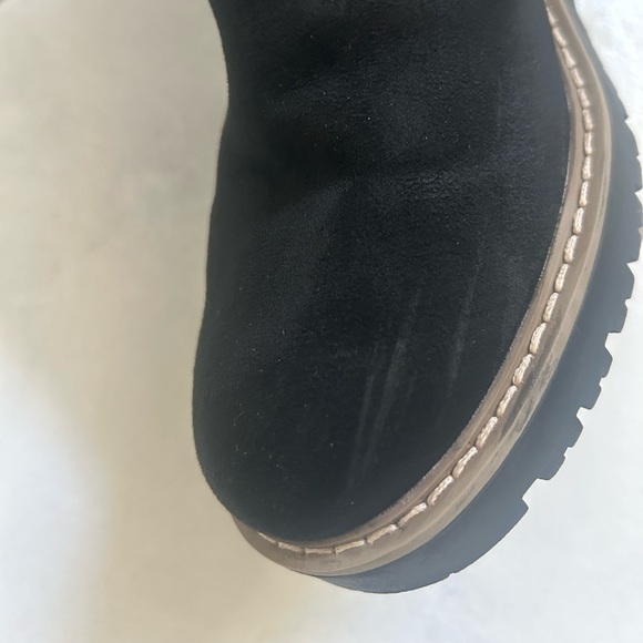 Booties size 9- great condition! - Picture 5 of 5